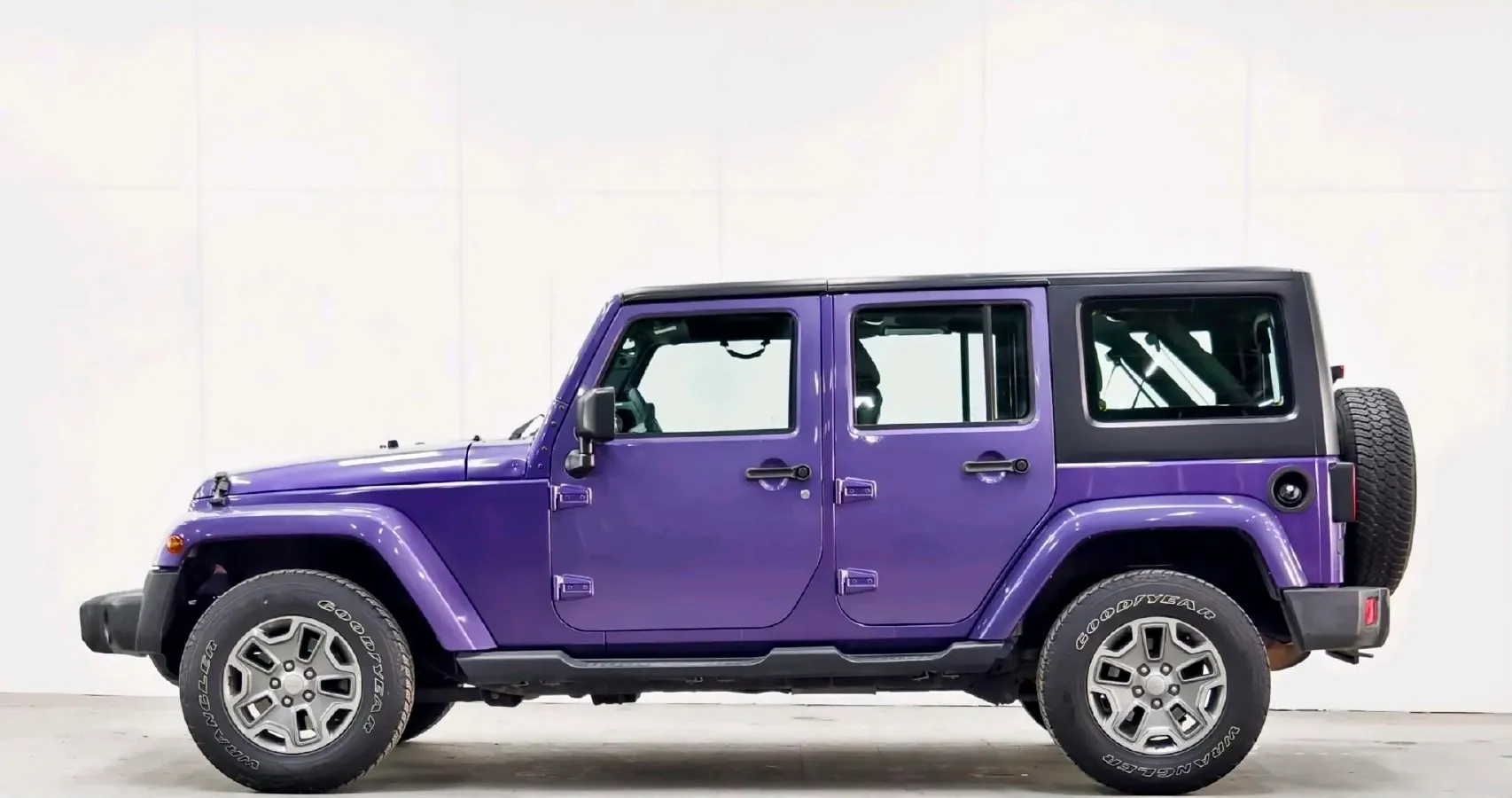 2017 Jeep Wrangler 3.0L 234HP V6 5AT,autocango,china used car exporter,china ev exporter,chinese used car exporter,chinese used ev exporter