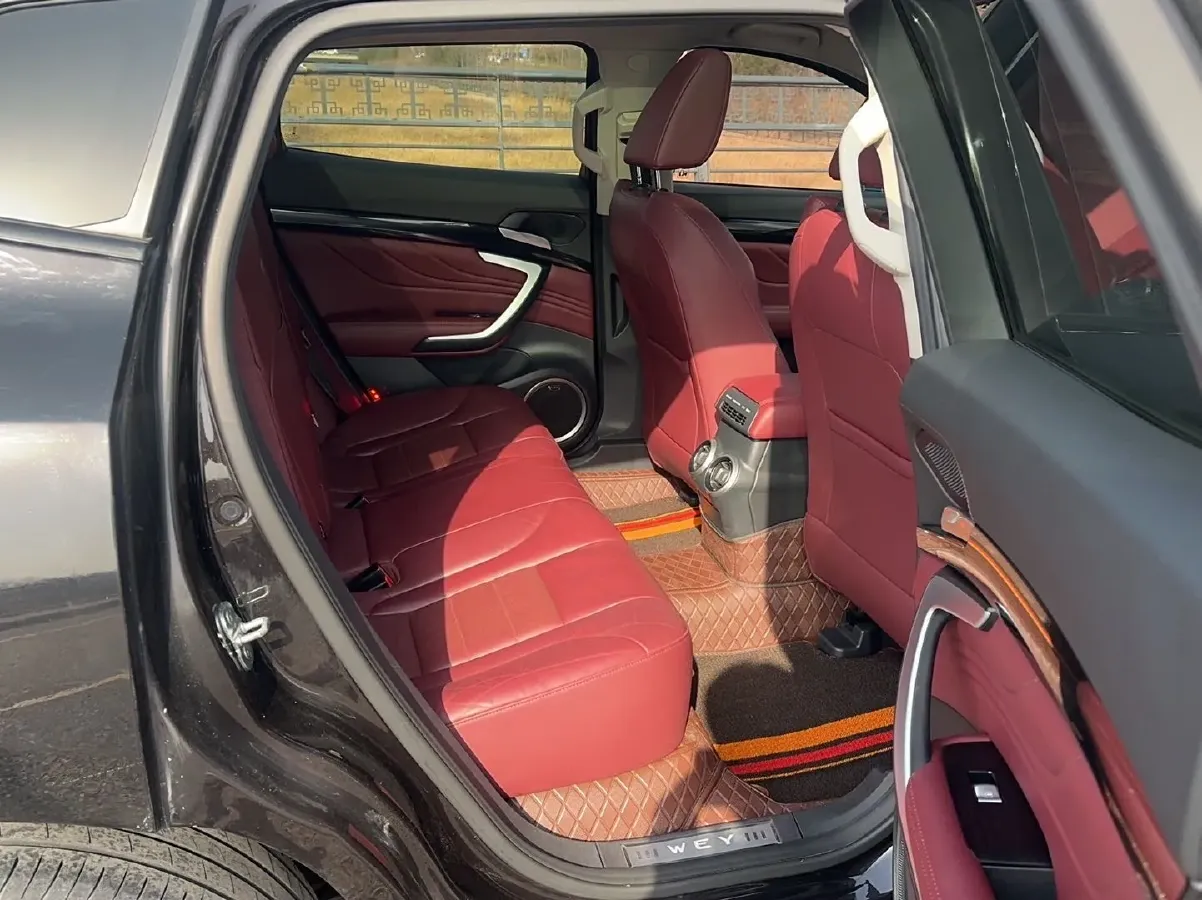 2017 WEY VV7 2.0T 234HP L4 7DCT,autocango,china used car exporter,china ev exporter,chinese used car exporter,chinese used ev exporter