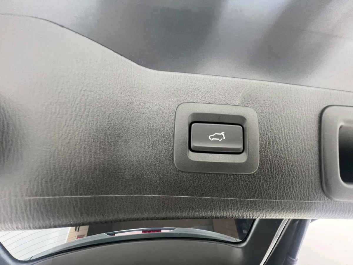 2022 MAXUS XinTu V90 2.0T 150HP L4 6AT,autocango,china used car exporter,china ev exporter,chinese used car exporter,chinese used ev exporter