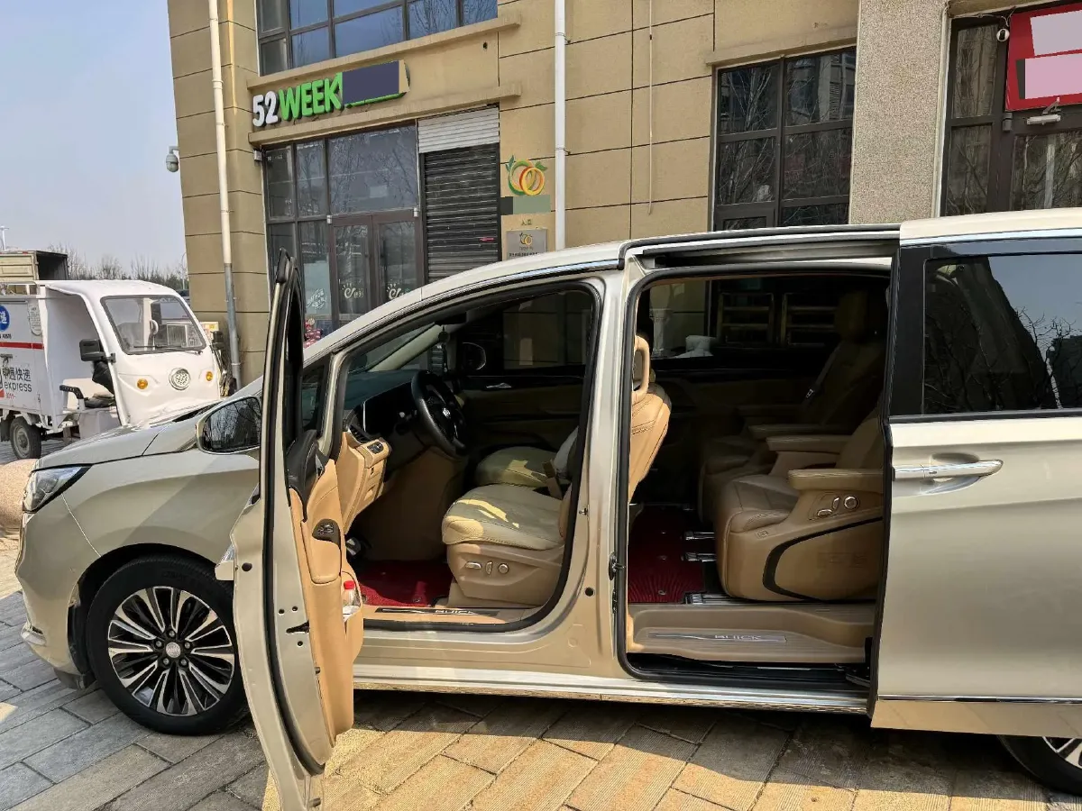 2021 Buick GL8 2.0T 237HP L4 9AT,autocango,china used car exporter,china ev exporter,chinese used car exporter,chinese used ev exporter