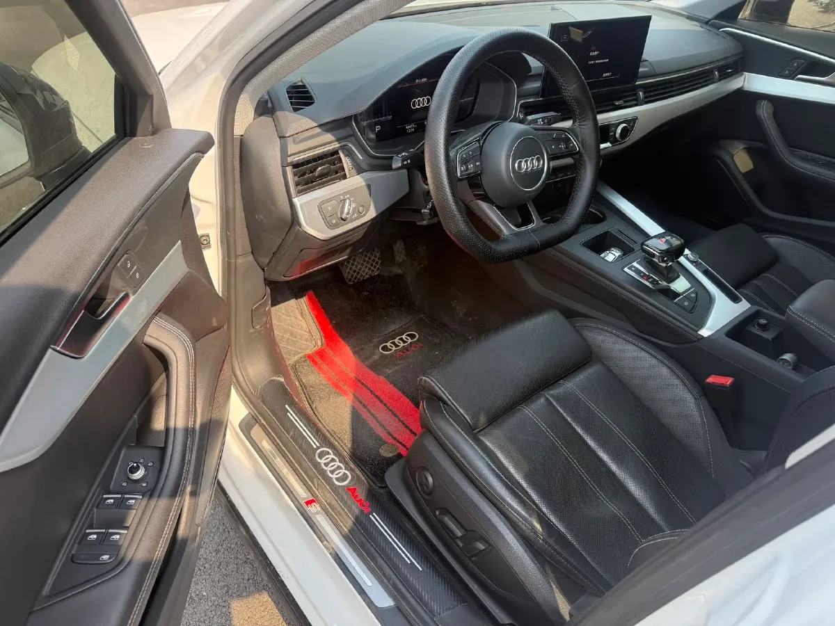 2020 Audi A4L 2.0T 190HP L4 7DCT,autocango,china used car exporter,china ev exporter,chinese used car exporter,chinese used ev exporter