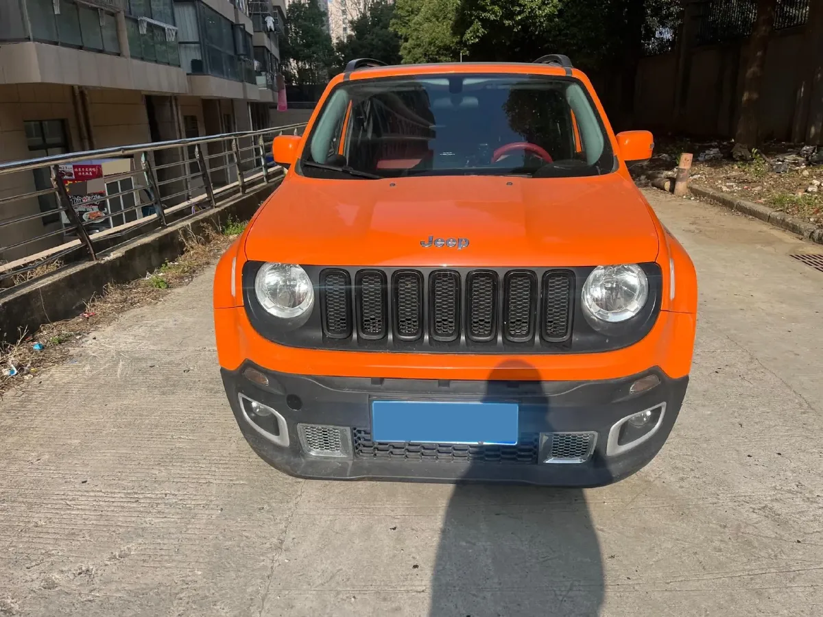 2018 Jeep Renegade 2.0L 148HP L4 9AT,autocango,china used car exporter,china ev exporter,chinese used car exporter,chinese used ev exporter