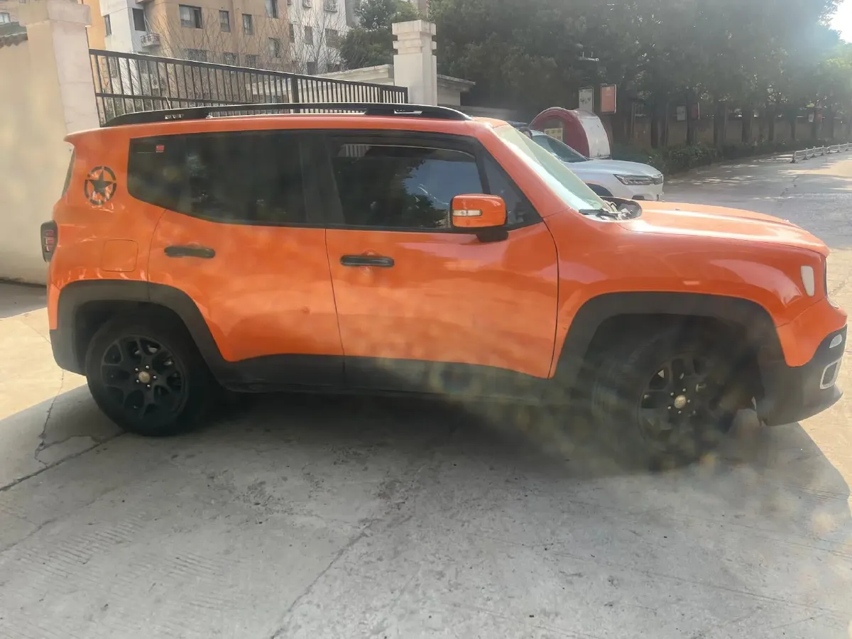 2018 Jeep Renegade 2.0L 148HP L4 9AT,autocango,china used car exporter,china ev exporter,chinese used car exporter,chinese used ev exporter