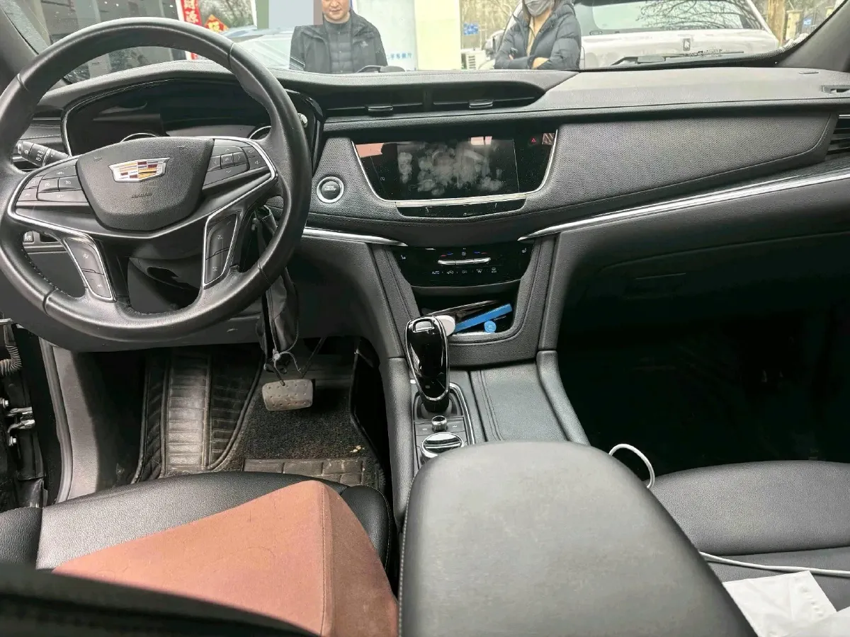 2022 Cadillac XT5 2.0T 237HP L4 9AT,autocango,china used car exporter,china ev exporter,chinese used car exporter,chinese used ev exporter