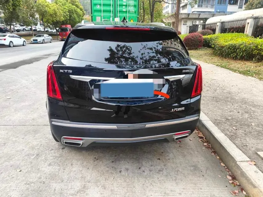 2021 Cadillac XT5 2.0T 237HP L4 9AT,autocango,china used car exporter,china ev exporter,chinese used car exporter,chinese used ev exporter