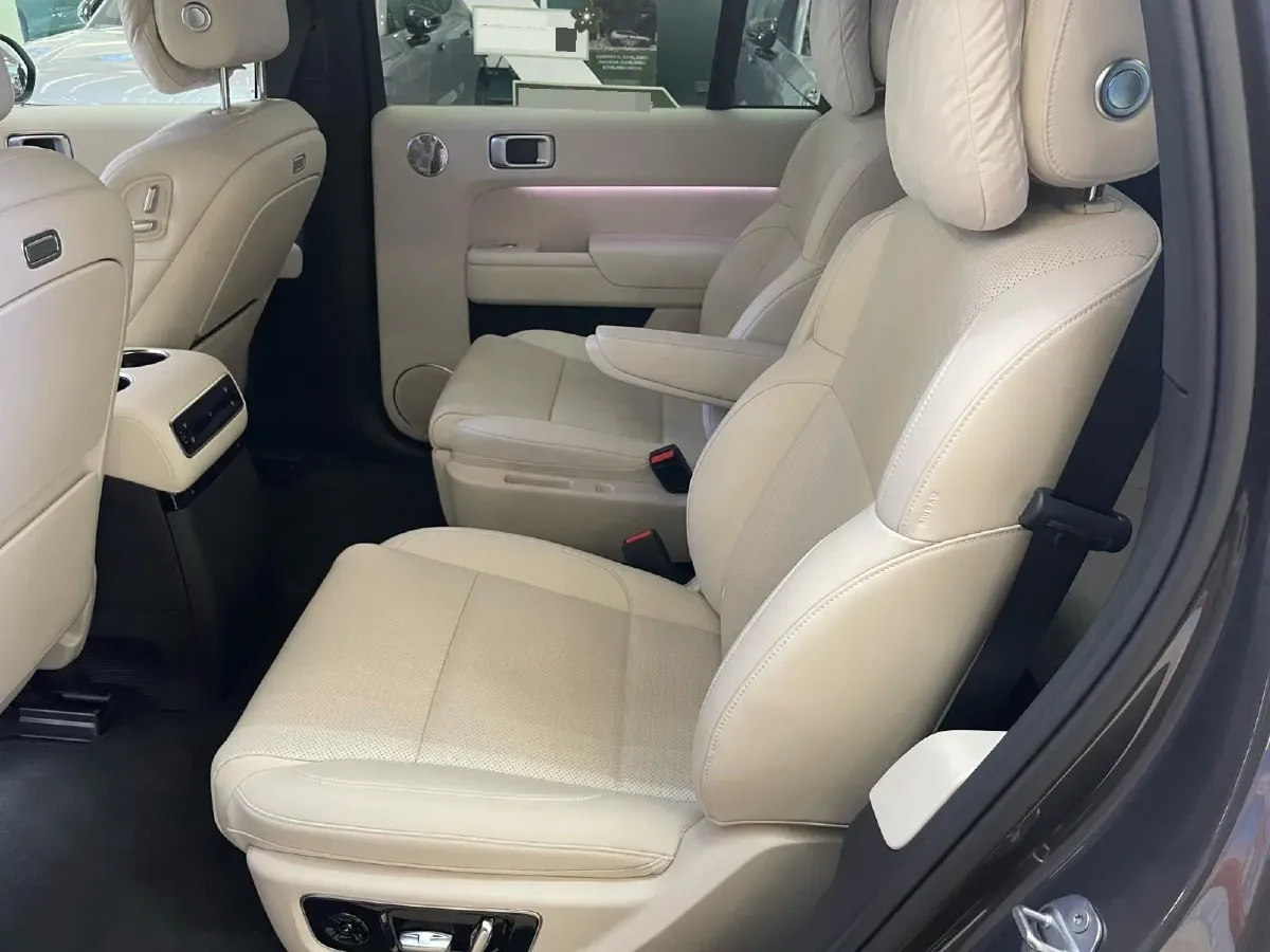 2025 Li L9 Range Extended 154HP REEV,autocango,china used car exporter,china ev exporter,chinese used car exporter,chinese used ev exporter