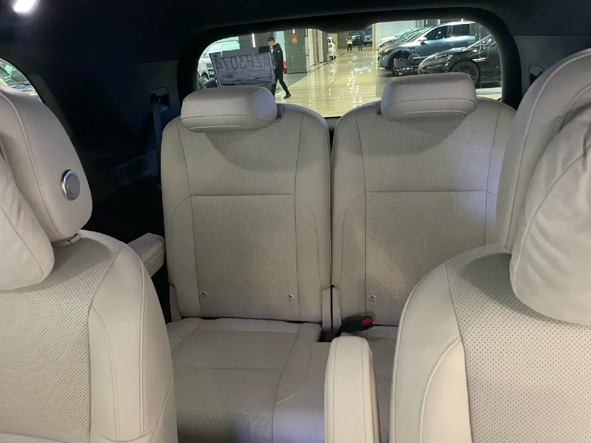 2025 Li L9 Range Extended 154HP REEV,autocango,china used car exporter,china ev exporter,chinese used car exporter,chinese used ev exporter