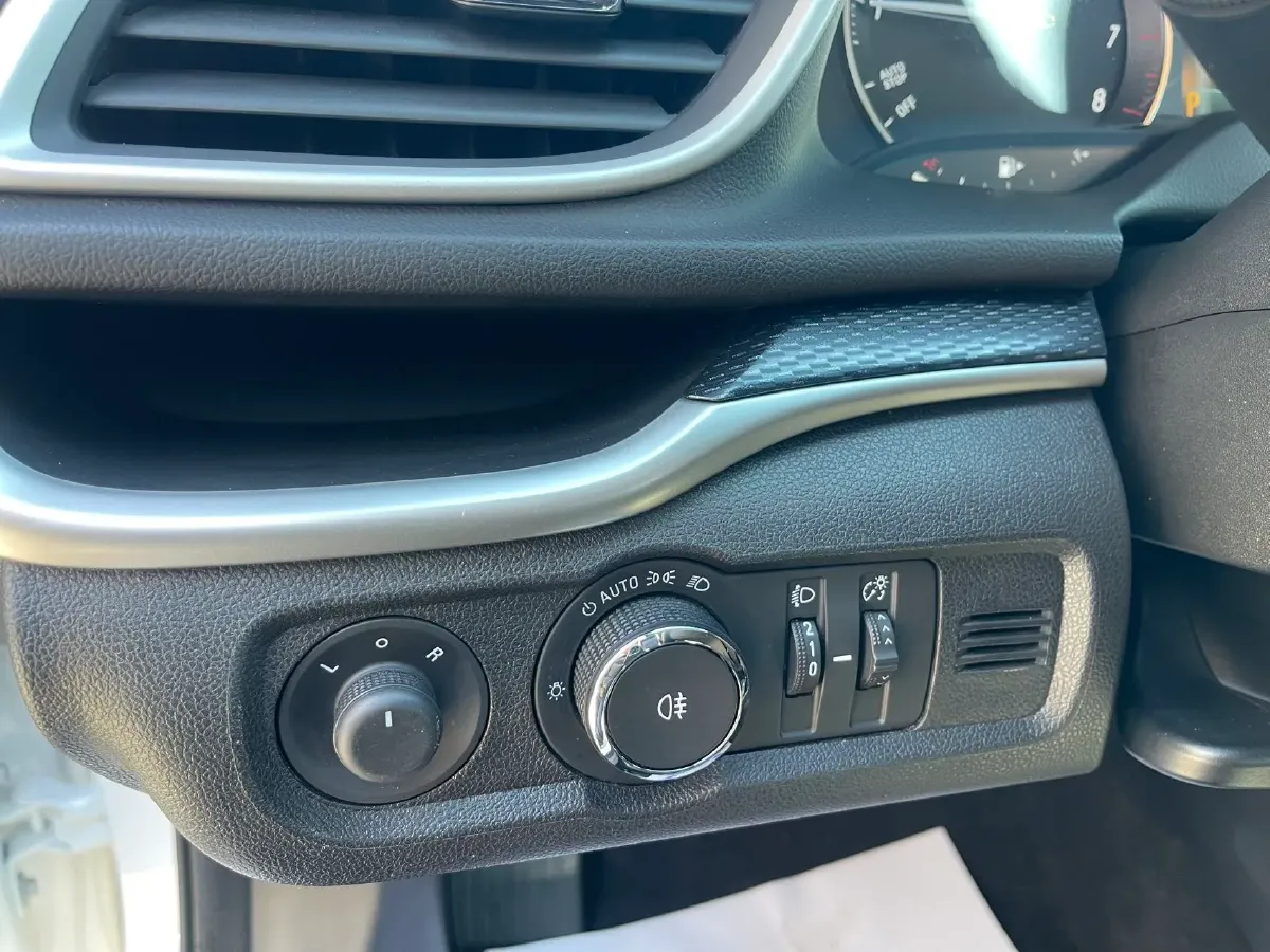 2021 Buick Excelle 1.5L 113HP L4 6AT,autocango,china used car exporter,china ev exporter,chinese used car exporter,chinese used ev exporter