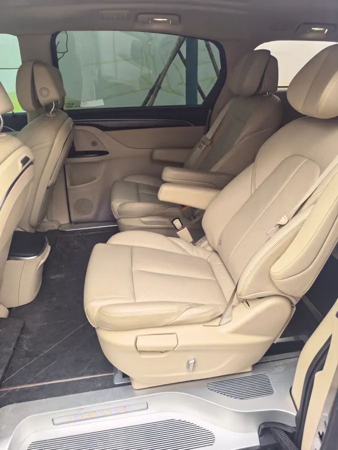 2023 Buick GL8 2.0T 237HP L4 9AT,autocango,china used car exporter,china ev exporter,chinese used car exporter,chinese used ev exporter