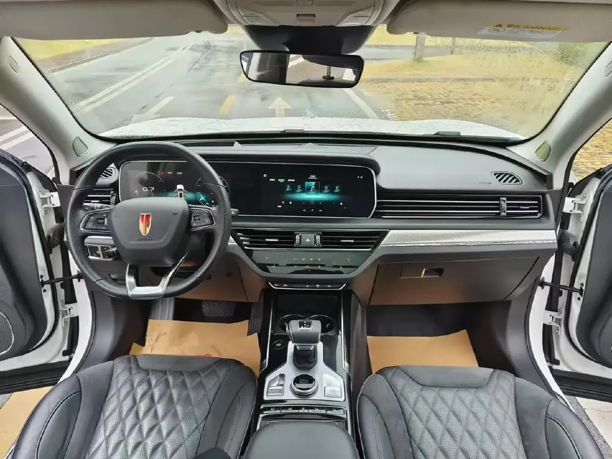 2019 HongQi HS5 2.0T 224HP L4 6AT,autocango,china used car exporter,china ev exporter,chinese used car exporter,chinese used ev exporter