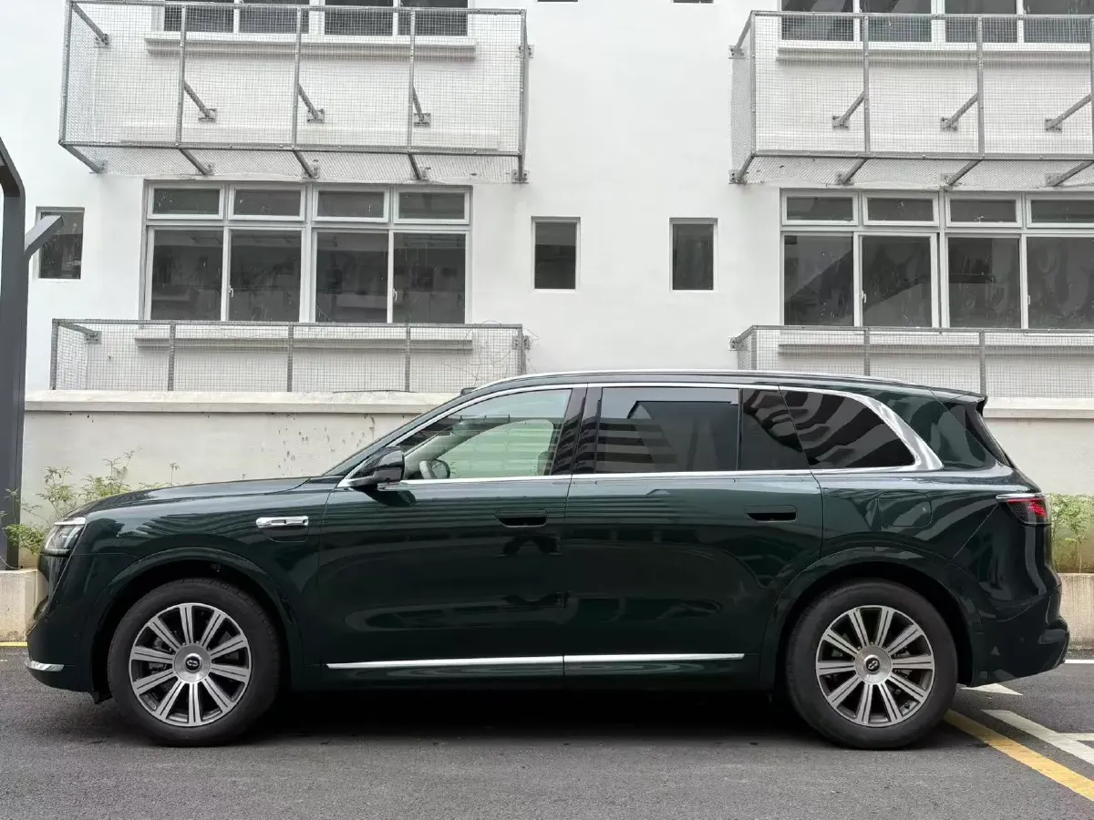 2025 AITO AITO M8 BEV,autocango,china used car exporter,china ev exporter,chinese used car exporter,chinese used ev exporter