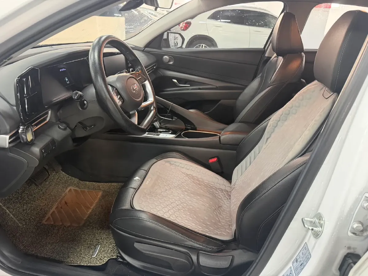 2021 Hyundai Elantra 1.5L 115HP L4 CVT,autocango,china used car exporter,china ev exporter,chinese used car exporter,chinese used ev exporter