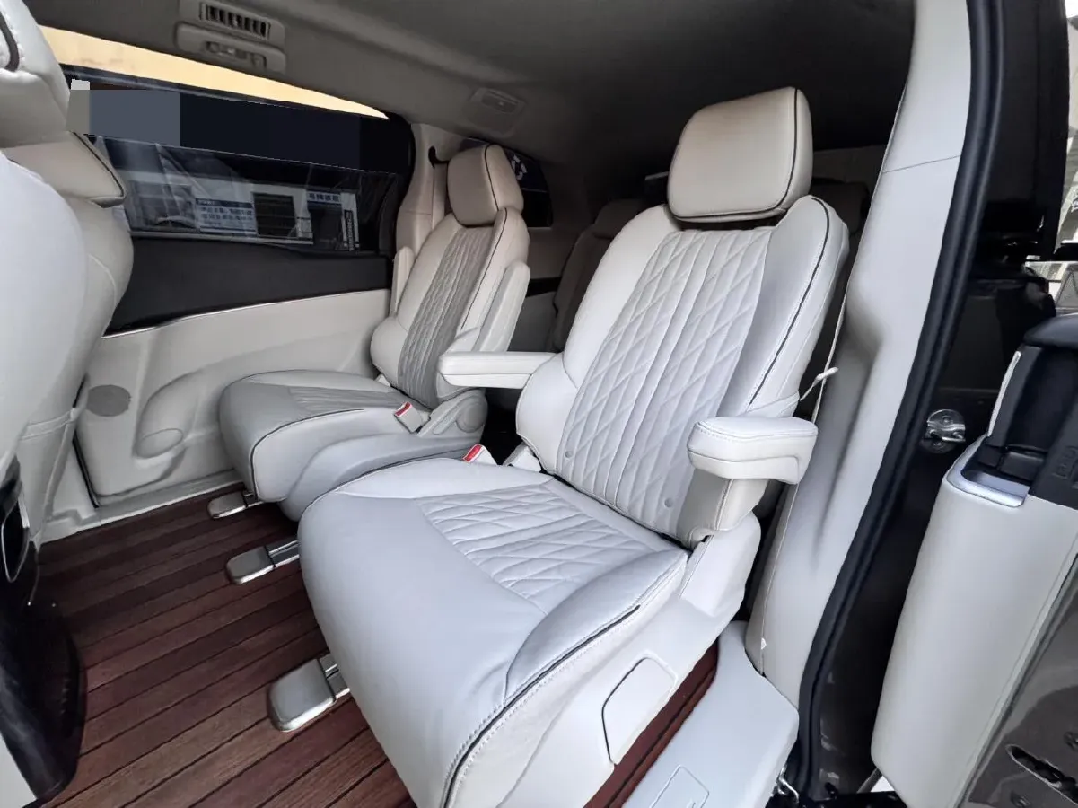 2022 Buick GL8 2.0T 237HP L4 9AT,autocango,china used car exporter,china ev exporter,chinese used car exporter,chinese used ev exporter