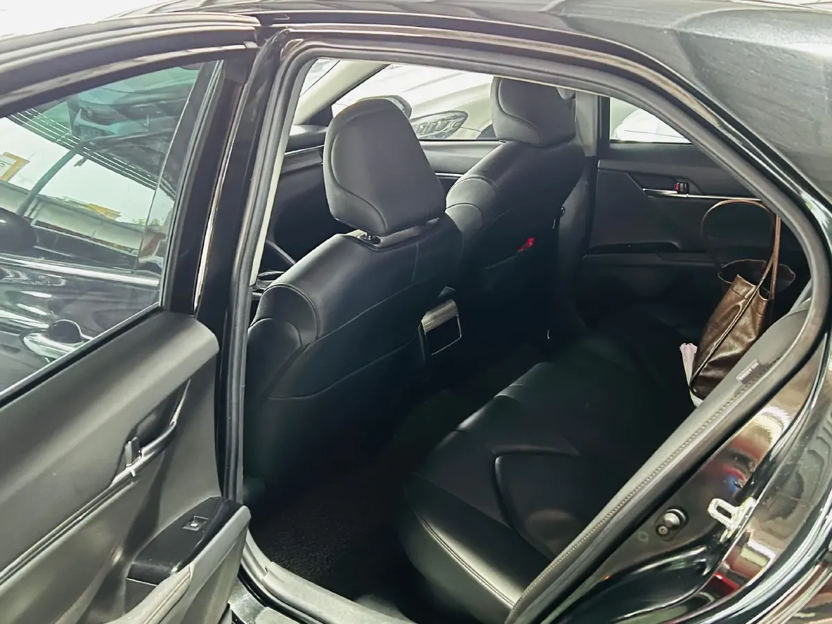 2019 Toyota Camry 2.5L 178HP L4 E-CVT Hybrid,autocango,china used car exporter,china ev exporter,chinese used car exporter,chinese used ev exporter