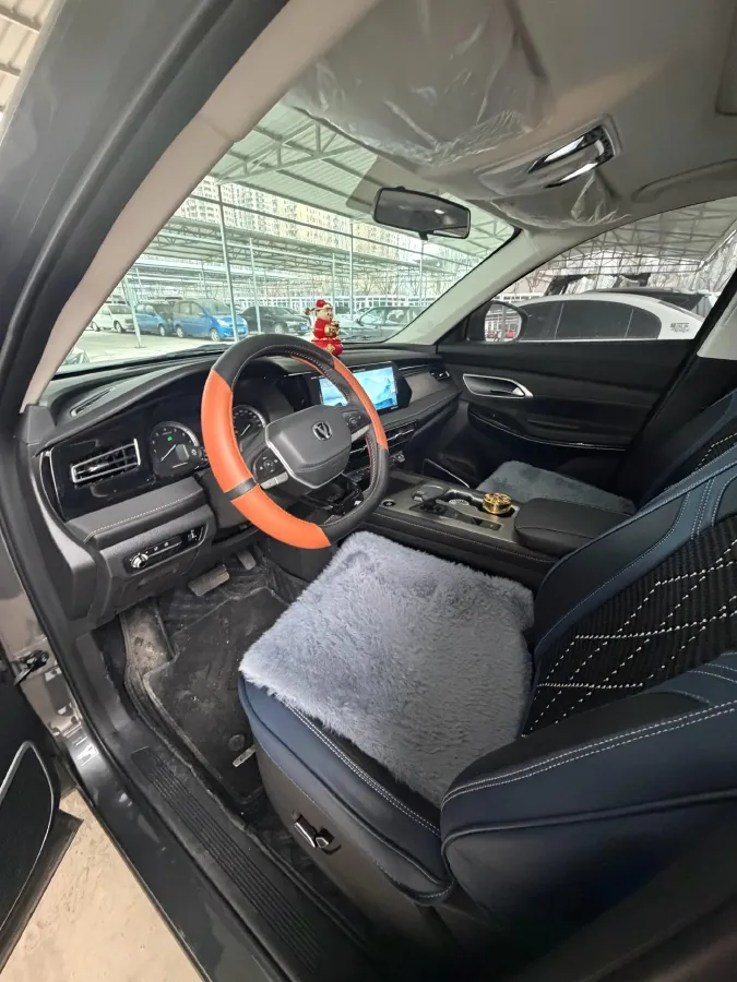 2024 ChangAn X7 PLUS 1.5T 188HP L4 7DCT,autocango,china used car exporter,china ev exporter,chinese used car exporter,chinese used ev exporter