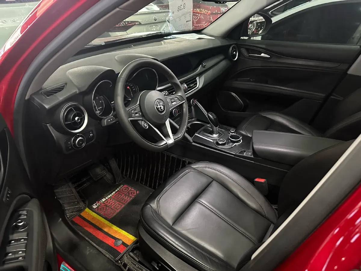 2017 Jaguar XE 2.0T 240HP L4 8AT,autocango,china used car exporter,china ev exporter,chinese used car exporter,chinese used ev exporter