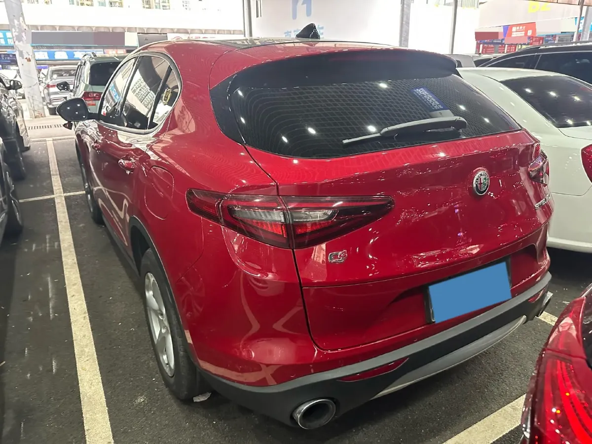 2017 Jaguar XE 2.0T 240HP L4 8AT,autocango,china used car exporter,china ev exporter,chinese used car exporter,chinese used ev exporter