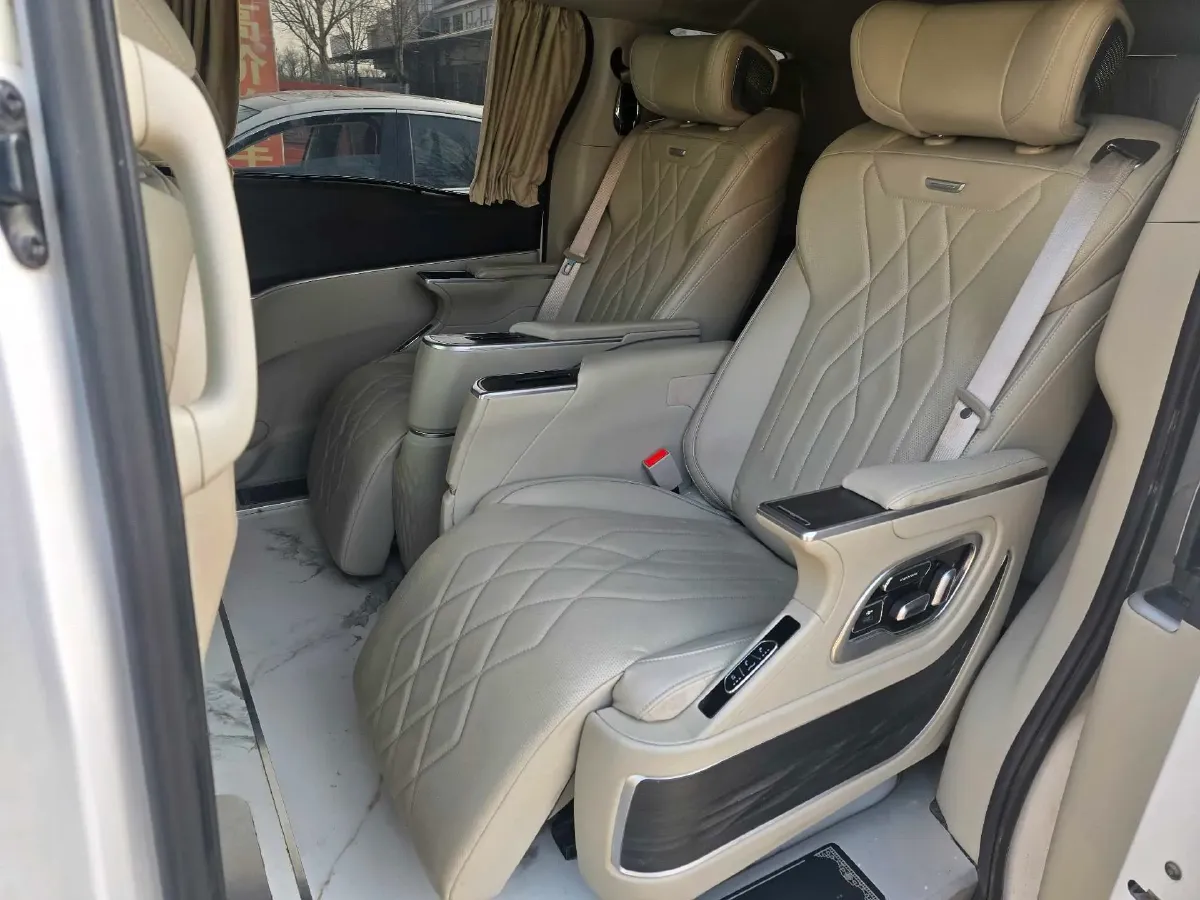 2022 Buick GL8 2.0T 237HP L4 9AT,autocango,china used car exporter,china ev exporter,chinese used car exporter,chinese used ev exporter