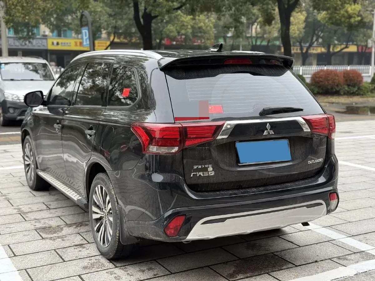 2021 Mitsubishi Outlander 2.0L 166HP L4 CVT,autocango,china used car exporter,china ev exporter,chinese used car exporter,chinese used ev exporter