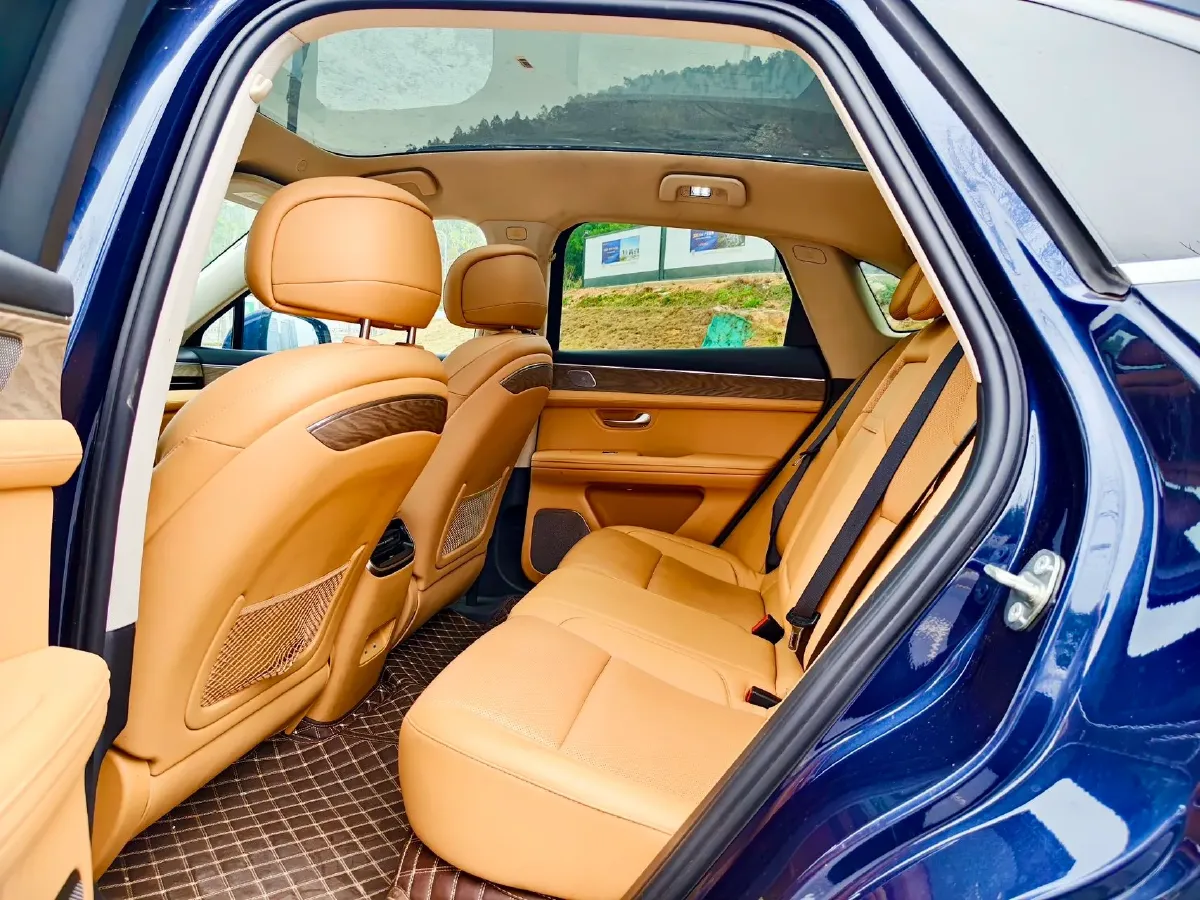 2022 JMC YuHu 7 2.0T 141HP L4 8AT,autocango,china used car exporter,china ev exporter,chinese used car exporter,chinese used ev exporter