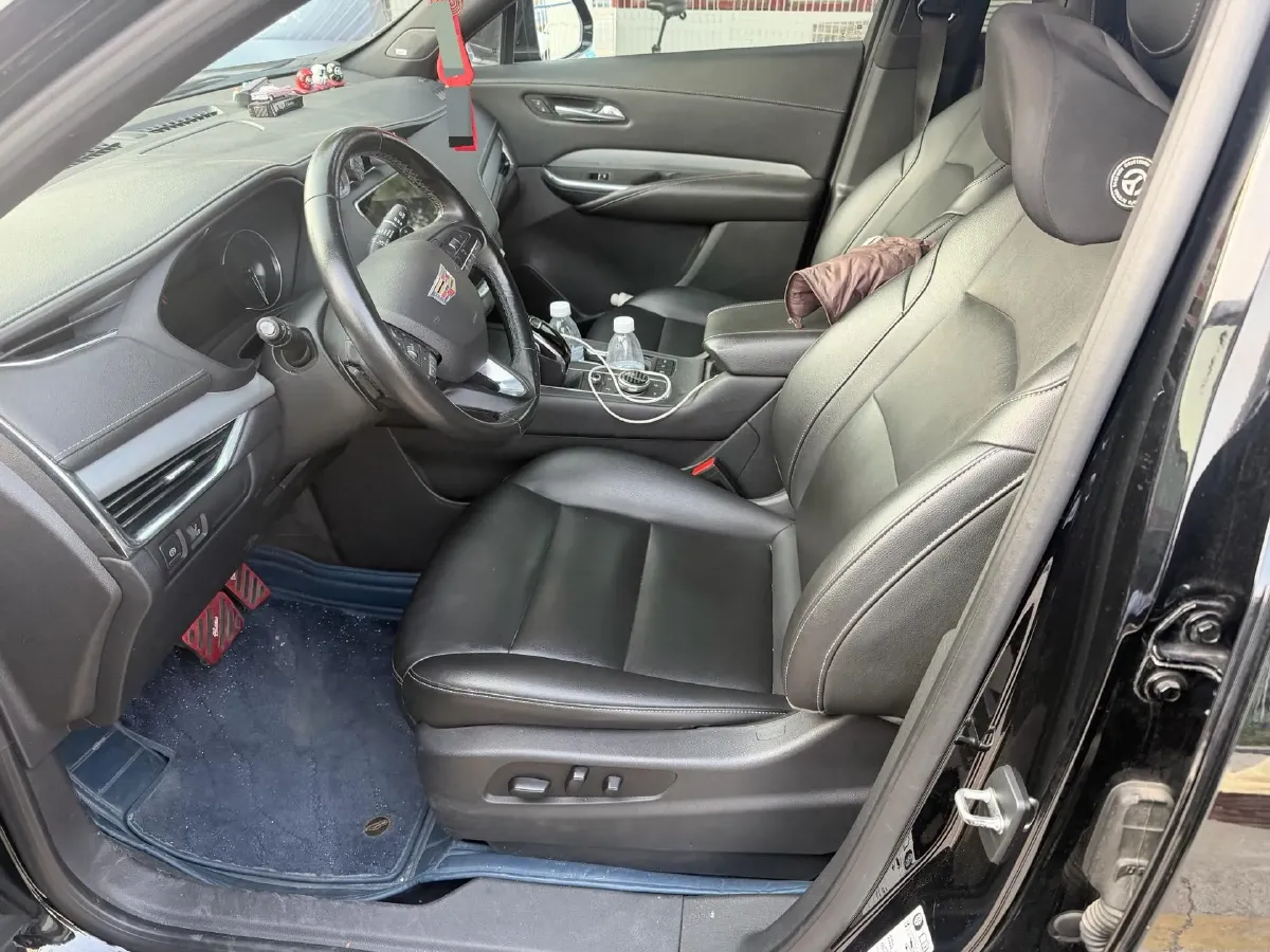 2021 Cadillac XT4 2.0T 237HP L4 9AT,autocango,china used car exporter,china ev exporter,chinese used car exporter,chinese used ev exporter