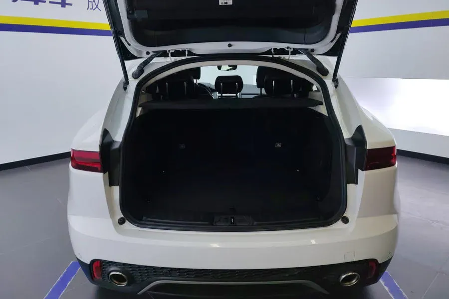 2018 Mercedes-Benz C Class 1.6T 156HP L4 9AT,autocango,china used car exporter,china ev exporter,chinese used car exporter,chinese used ev exporter