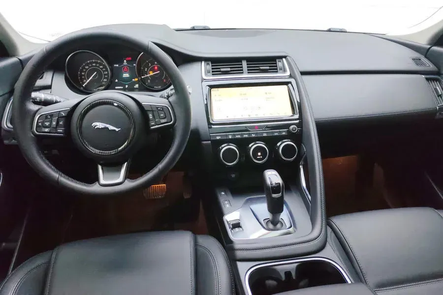 2018 Mercedes-Benz C Class 1.6T 156HP L4 9AT,autocango,china used car exporter,china ev exporter,chinese used car exporter,chinese used ev exporter