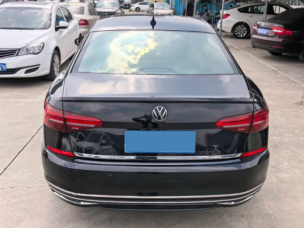 2020 Volkswagen Passat 2.0T 186HP L4 7DCT,autocango,china used car exporter,china ev exporter,chinese used car exporter,chinese used ev exporter