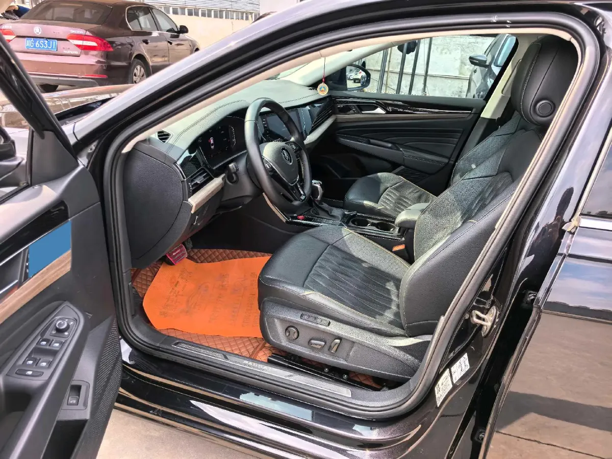 2020 Volkswagen Passat 2.0T 186HP L4 7DCT,autocango,china used car exporter,china ev exporter,chinese used car exporter,chinese used ev exporter