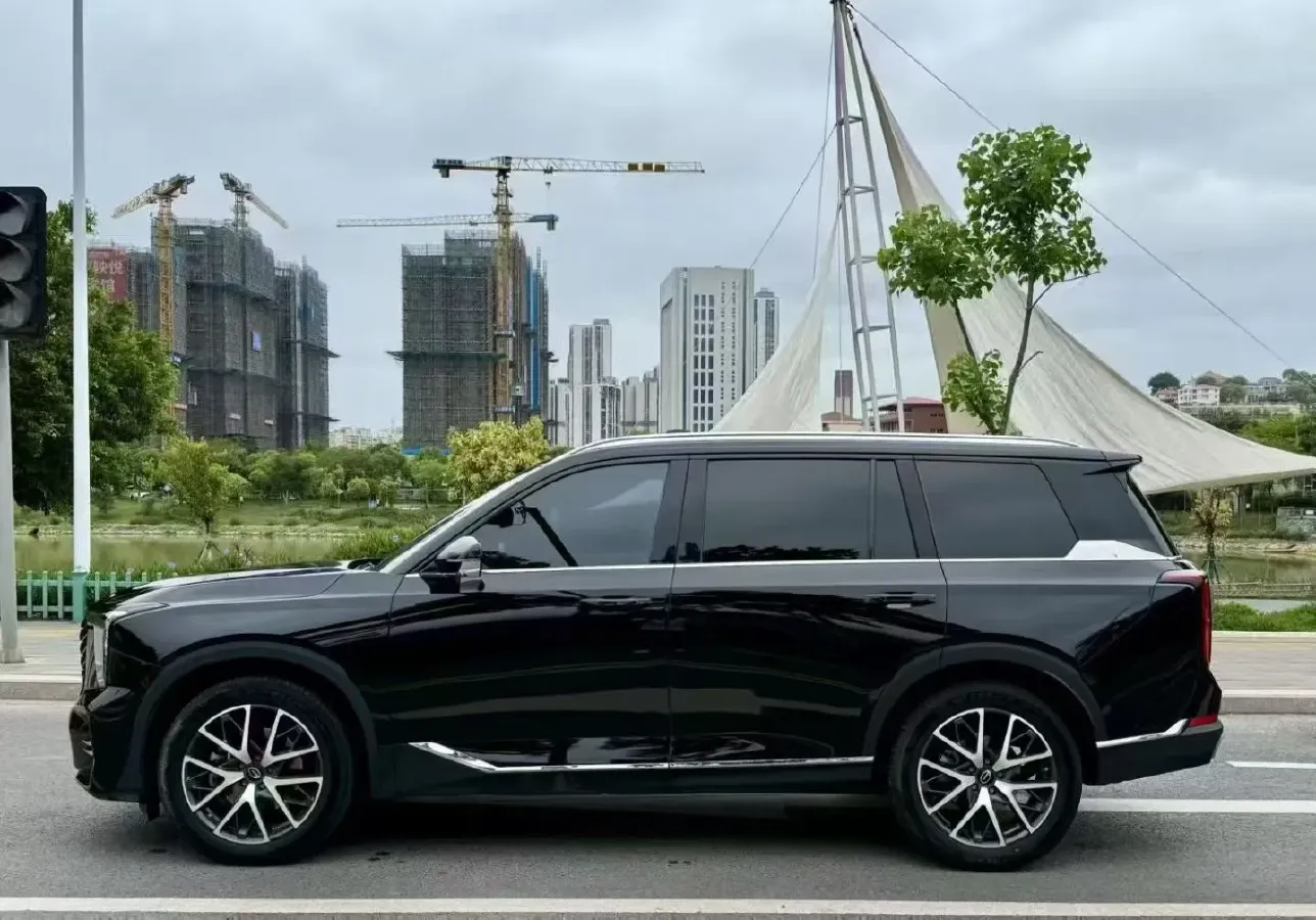 2022 GAC Trumpchi GS8 2.0T 252HP L4 8AT,autocango,china used car exporter,china ev exporter,chinese used car exporter,chinese used ev exporter