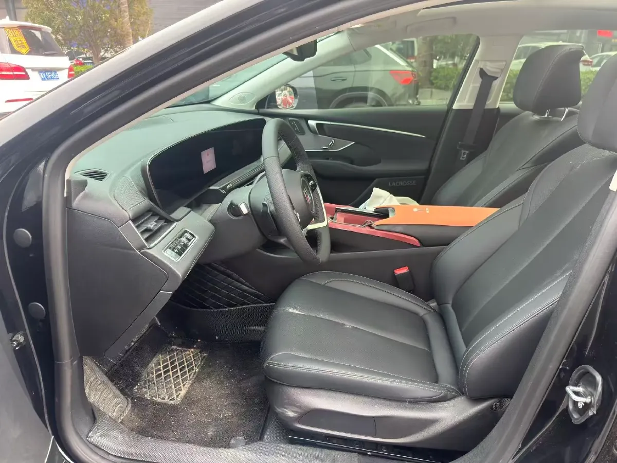 2025 Buick Larcosse 2.0T 237HP L4 9AT,autocango,china used car exporter,china ev exporter,chinese used car exporter,chinese used ev exporter