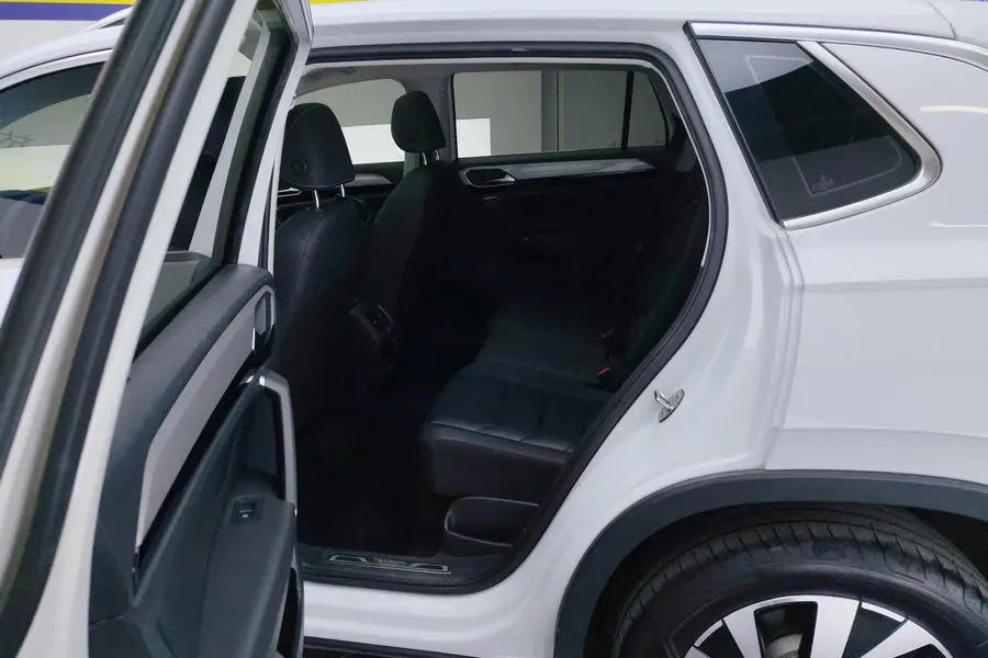 2021 Volkswagen Tayron 2.0T 186HP L4 7DCT,autocango,china used car exporter,china ev exporter,chinese used car exporter,chinese used ev exporter