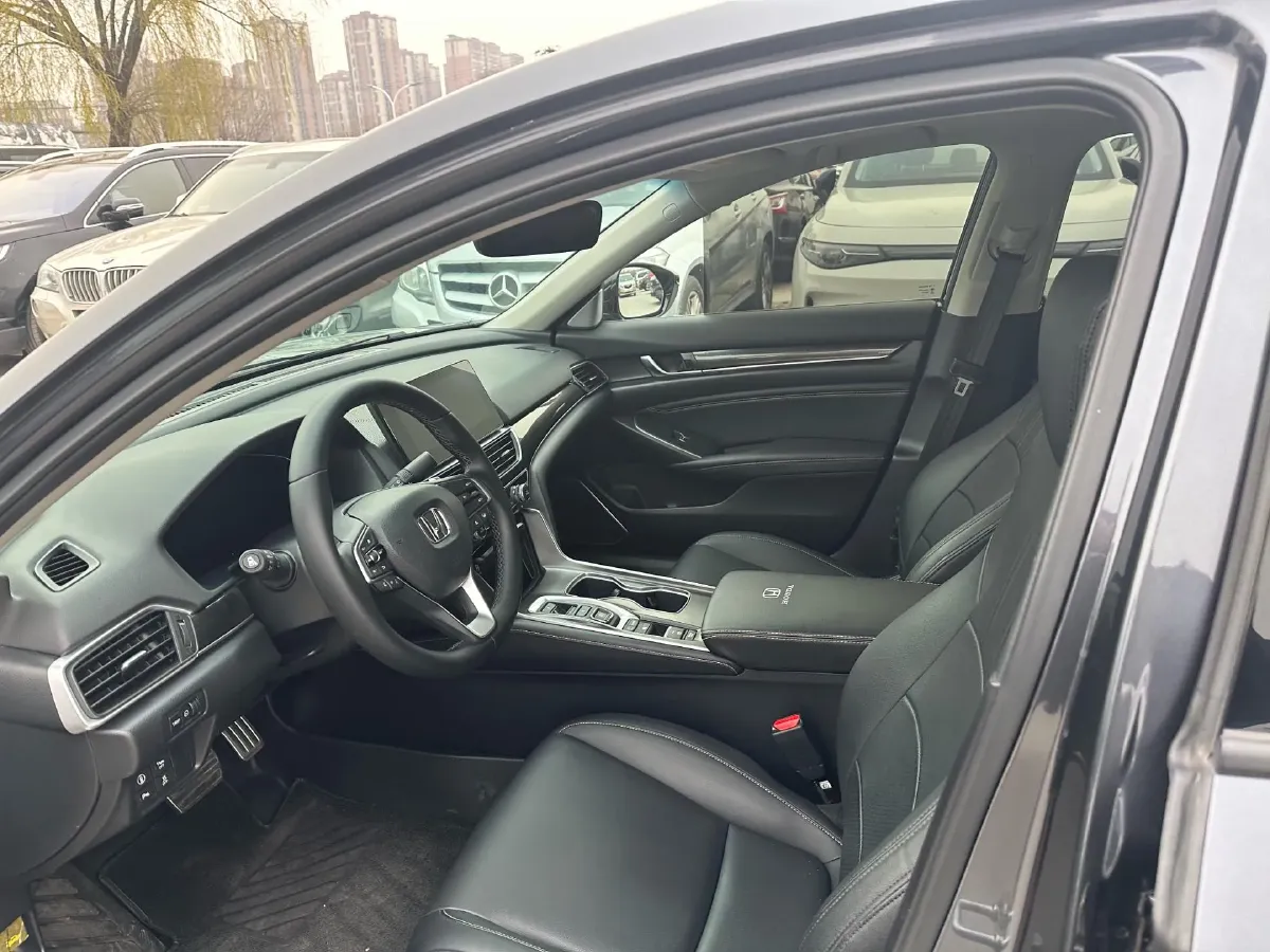 2022 Honda Accord 2.0L 146HP L4 E-CVT Hybrid,autocango,china used car exporter,china ev exporter,chinese used car exporter,chinese used ev exporter