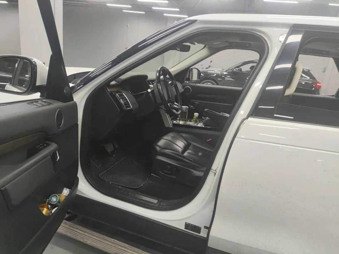 2019 Land Rover Discovery 3.0T 340HP V6 8AT,autocango,china used car exporter,china ev exporter,chinese used car exporter,chinese used ev exporter
