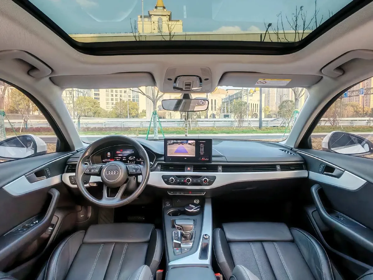 2022 Audi A4L 2.0T 190HP L4 7DCT,autocango,china used car exporter,china ev exporter,chinese used car exporter,chinese used ev exporter