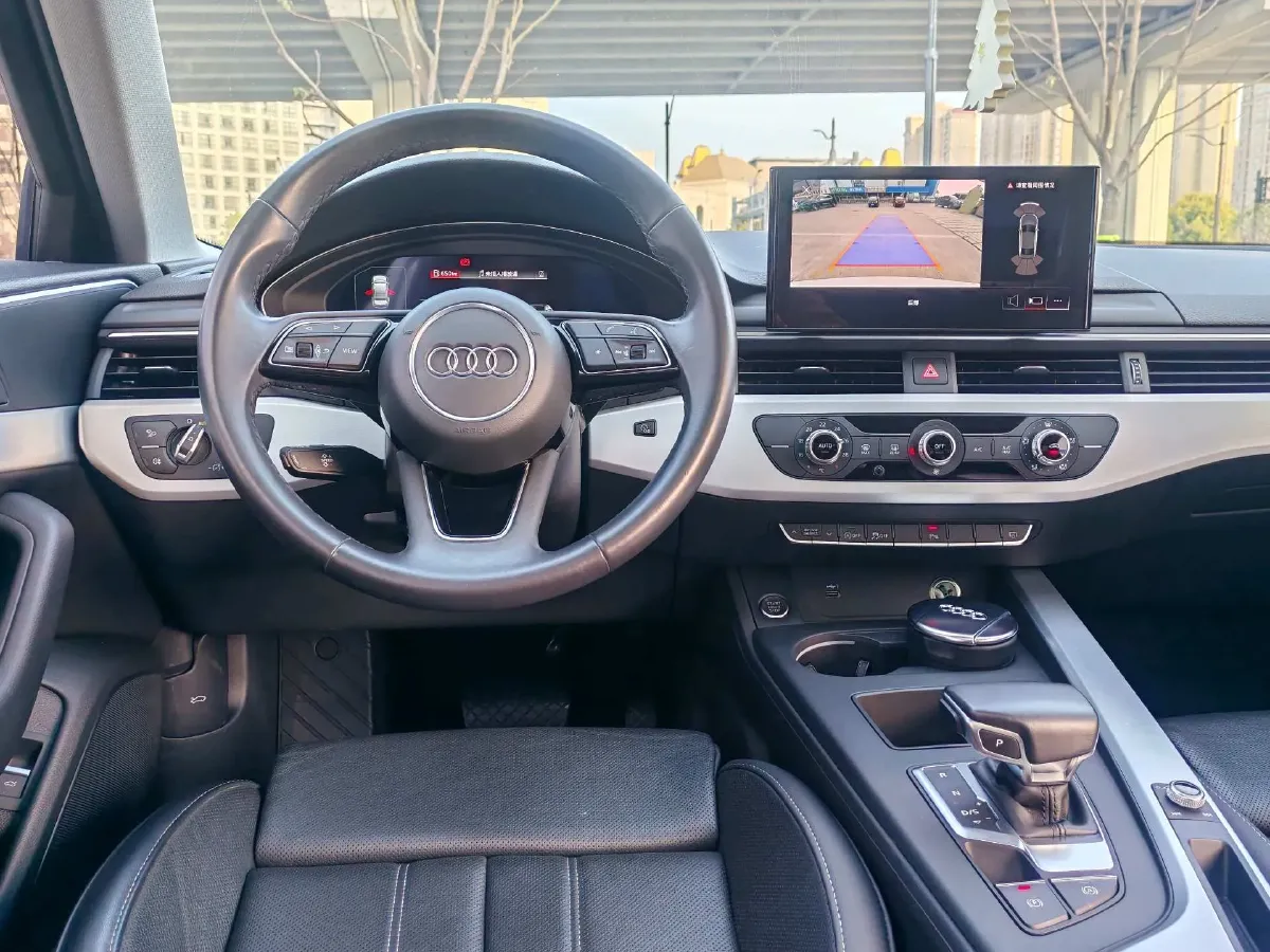 2022 Audi A4L 2.0T 190HP L4 7DCT,autocango,china used car exporter,china ev exporter,chinese used car exporter,chinese used ev exporter