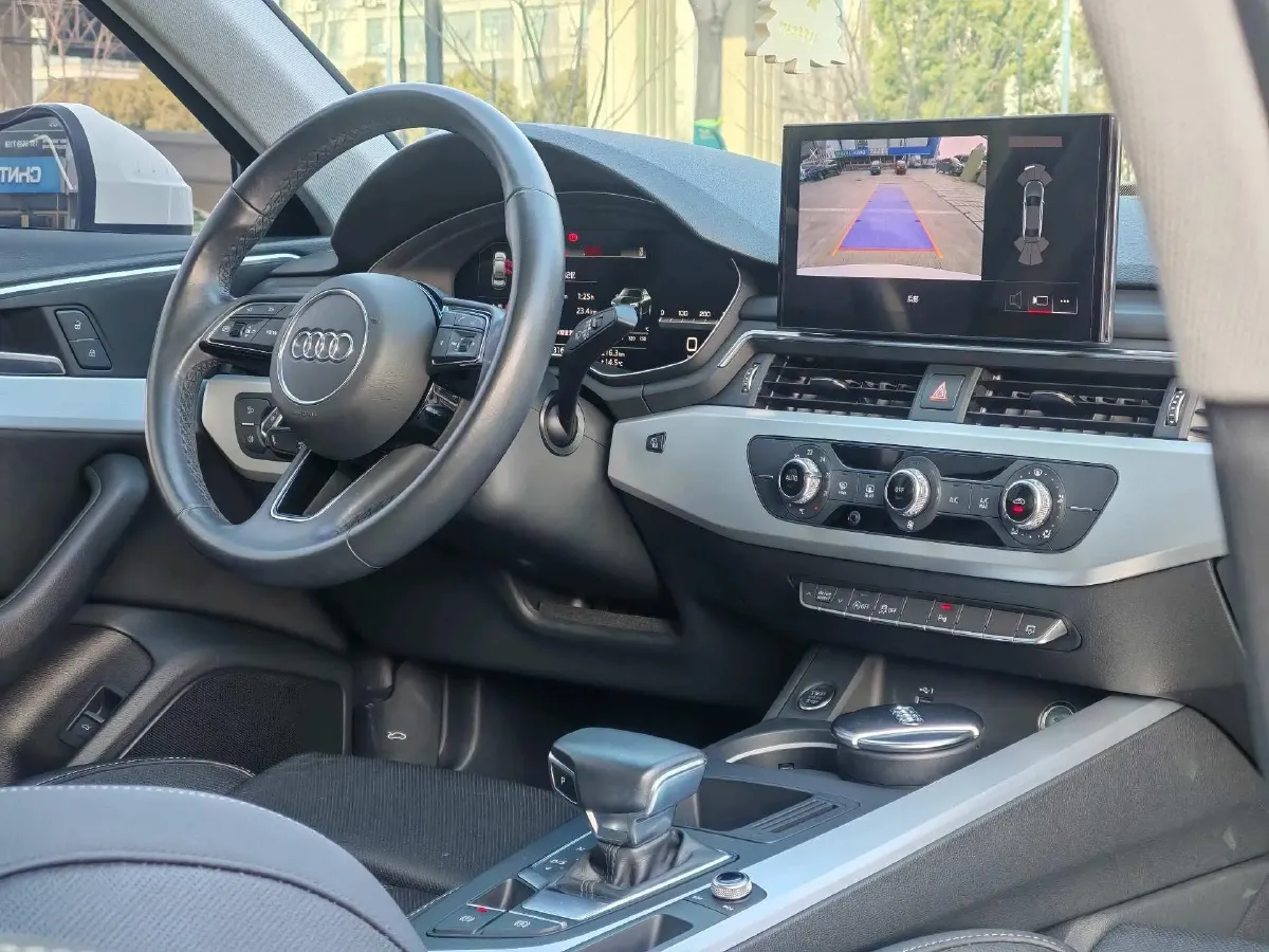 2022 Audi A4L 2.0T 190HP L4 7DCT,autocango,china used car exporter,china ev exporter,chinese used car exporter,chinese used ev exporter