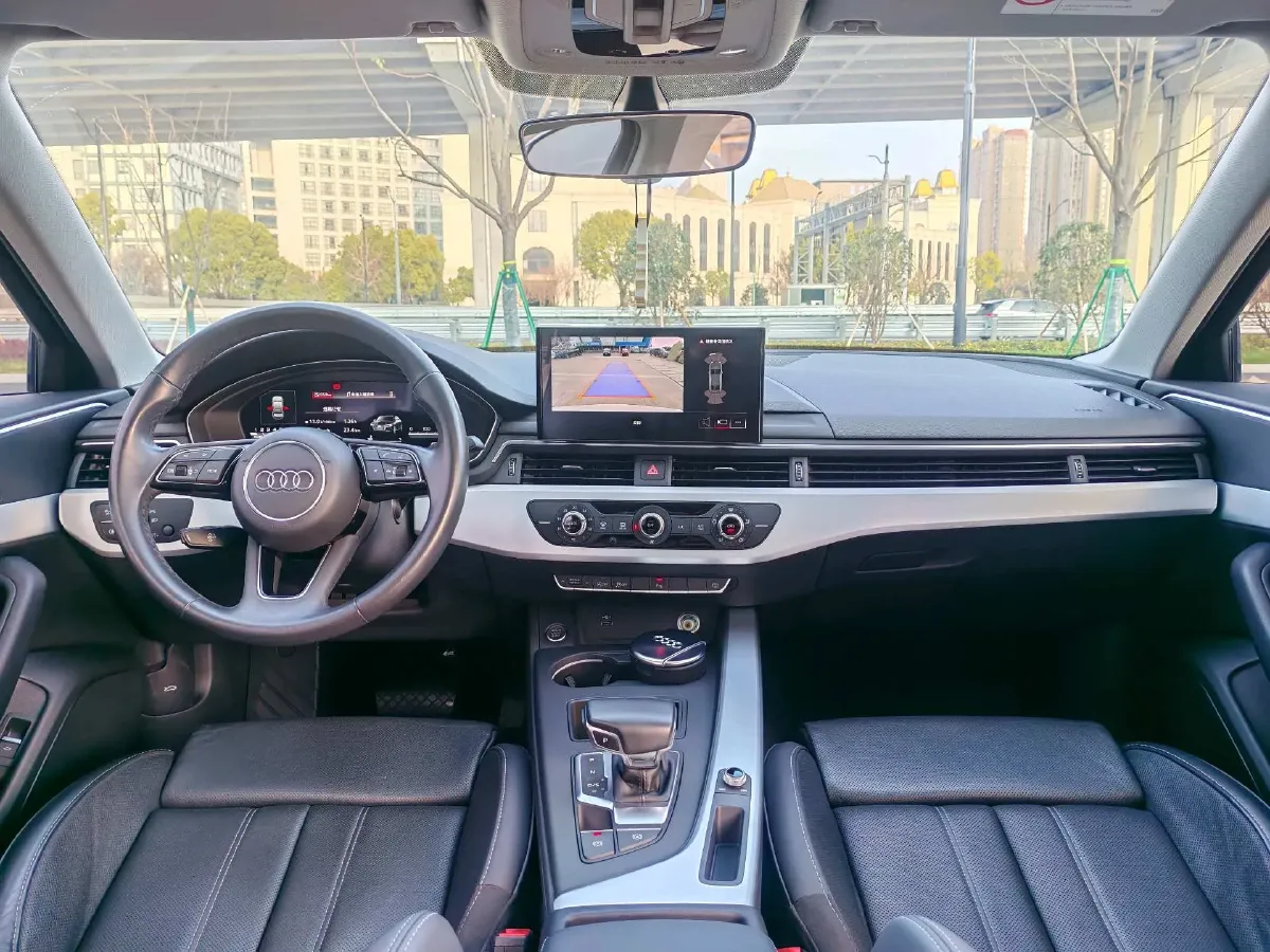 2022 Audi A4L 2.0T 190HP L4 7DCT,autocango,china used car exporter,china ev exporter,chinese used car exporter,chinese used ev exporter