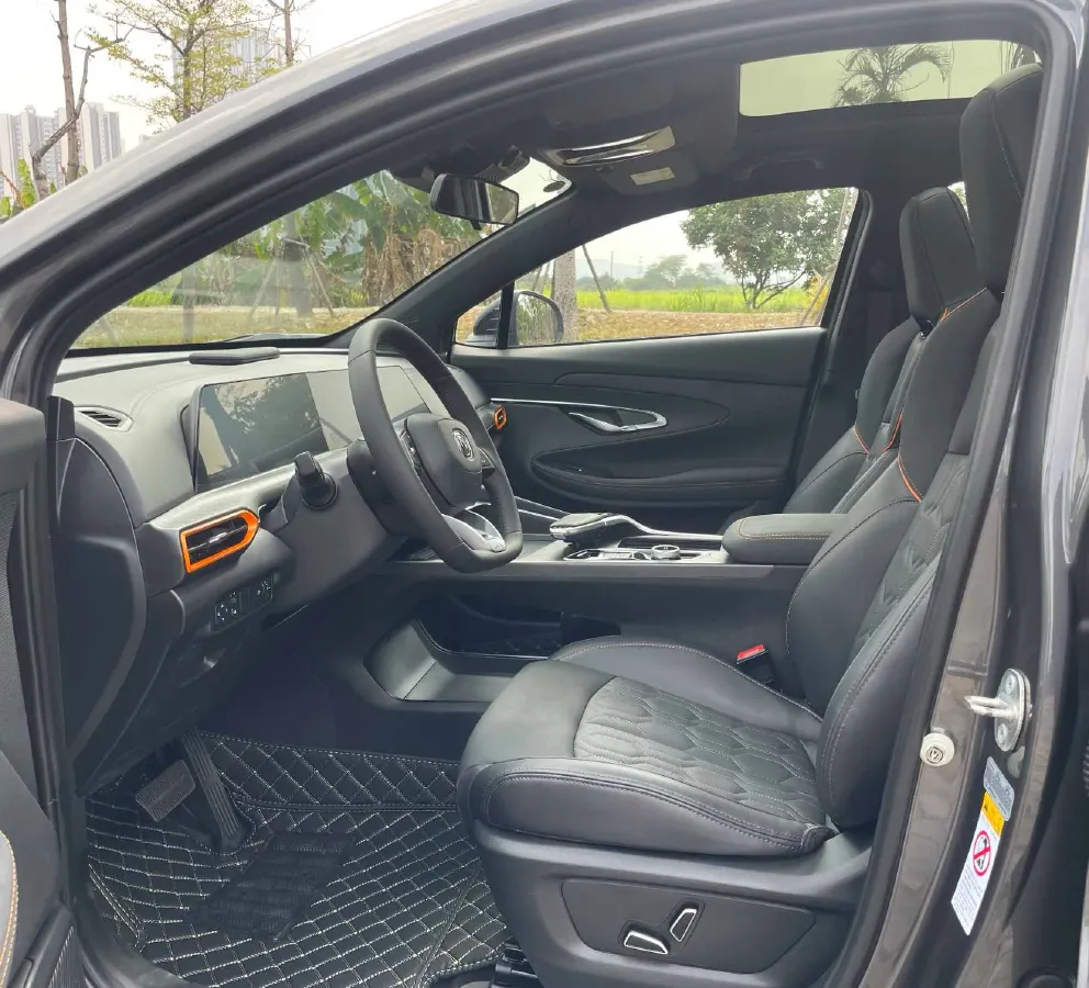 2022 ChangAn UNI-T 1.5T 188HP L4 7DCT,autocango,china used car exporter,china ev exporter,chinese used car exporter,chinese used ev exporter