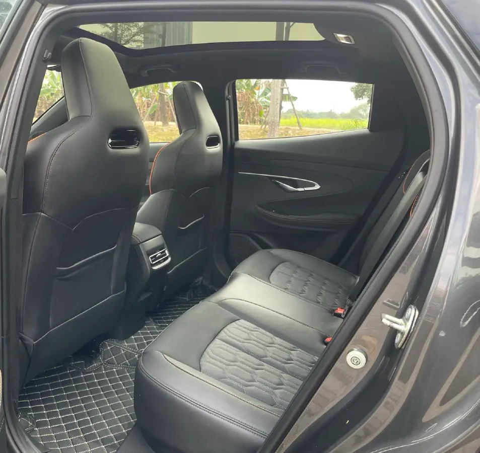 2022 ChangAn UNI-T 1.5T 188HP L4 7DCT,autocango,china used car exporter,china ev exporter,chinese used car exporter,chinese used ev exporter