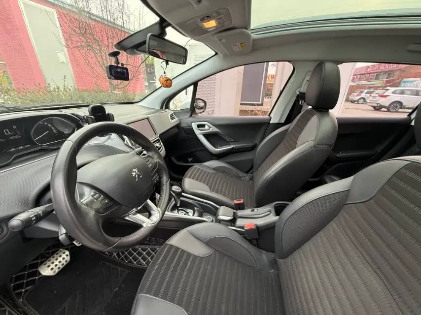 2018 Peugeot 2008 1.2T 136HP L3 6AT,autocango,china used car exporter,china ev exporter,chinese used car exporter,chinese used ev exporter