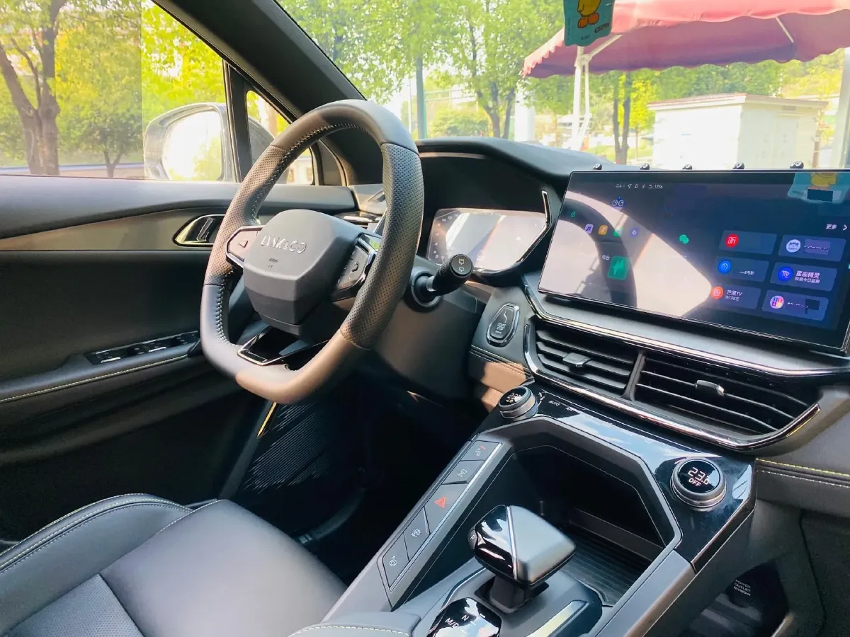 2023 LYNK&CO 06 1.5T 181HP L4 7DCT,autocango,china used car exporter,china ev exporter,chinese used car exporter,chinese used ev exporter