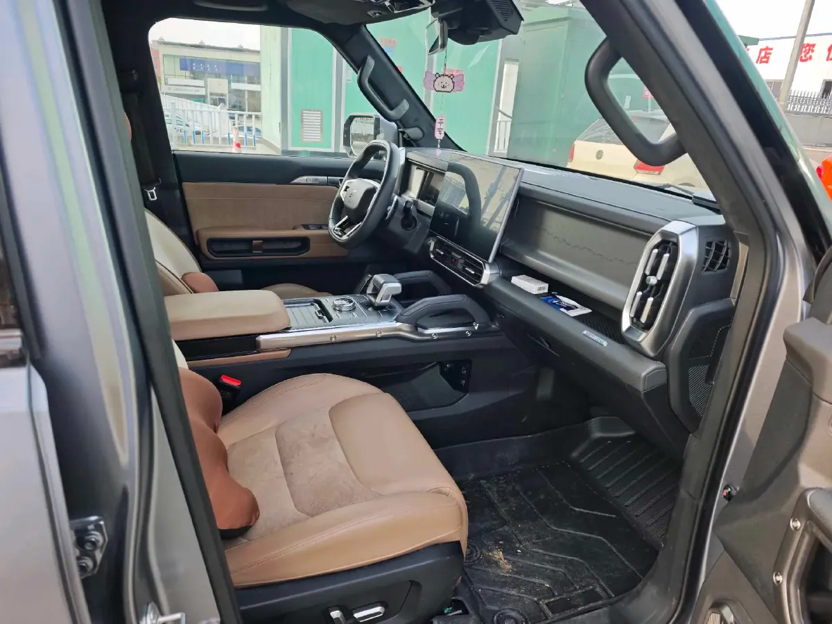 2023 Jetour Traveller 2.0T 254HP L4 7DCT,autocango,china used car exporter,china ev exporter,chinese used car exporter,chinese used ev exporter