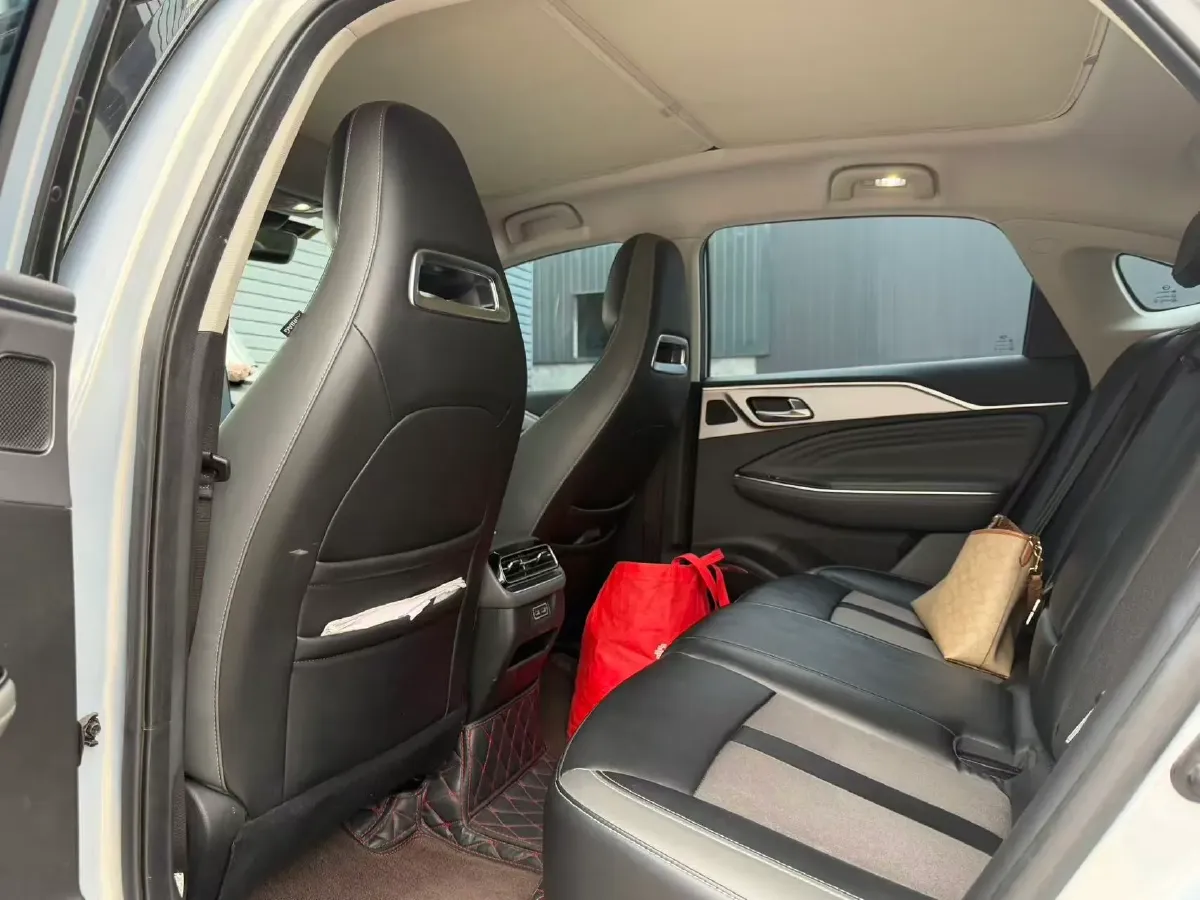 2022 ChangAn Oshan Z6 1.5T 170HP L4 6TCT PHEV 28.4KWH,autocango,china used car exporter,china ev exporter,chinese used car exporter,chinese used ev exporter