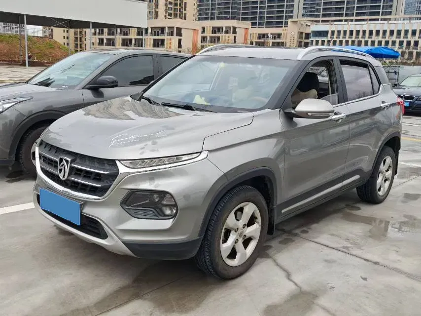 2017 BaoJun 310W 1.5L 105HP L4 6MT,autocango,china used car exporter,china ev exporter,chinese used car exporter,chinese used ev exporter