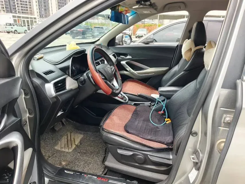 2017 BaoJun 310W 1.5L 105HP L4 6MT,autocango,china used car exporter,china ev exporter,chinese used car exporter,chinese used ev exporter