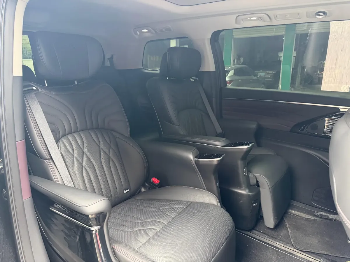 2024 GAC Trumpchi M8 2.0T 252HP L4 8AT,autocango,china used car exporter,china ev exporter,chinese used car exporter,chinese used ev exporter