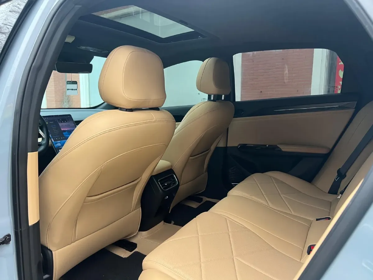 2023 Geely Galaxy L6 1.5T 163HP L4 3DHT PHEV,autocango,china used car exporter,china ev exporter,chinese used car exporter,chinese used ev exporter