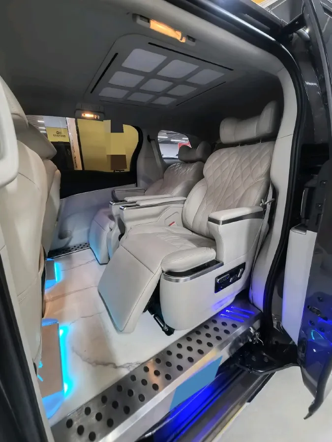 2023 Buick GL8 2.0T 237HP L4 9AT,autocango,china used car exporter,china ev exporter,chinese used car exporter,chinese used ev exporter