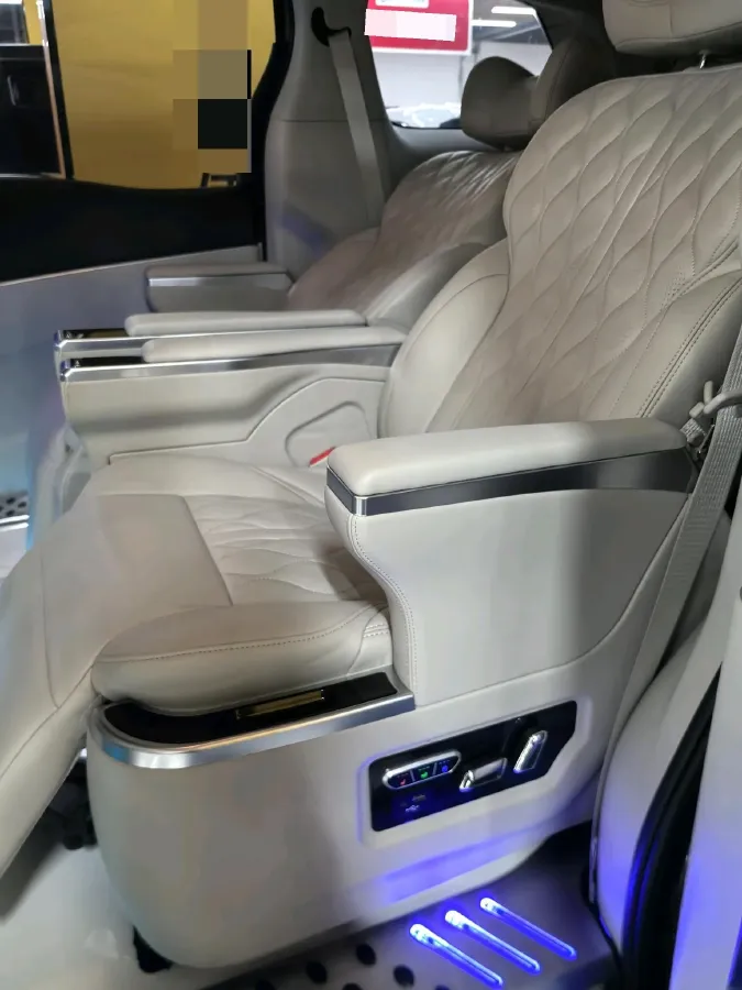 2023 Buick GL8 2.0T 237HP L4 9AT,autocango,china used car exporter,china ev exporter,chinese used car exporter,chinese used ev exporter